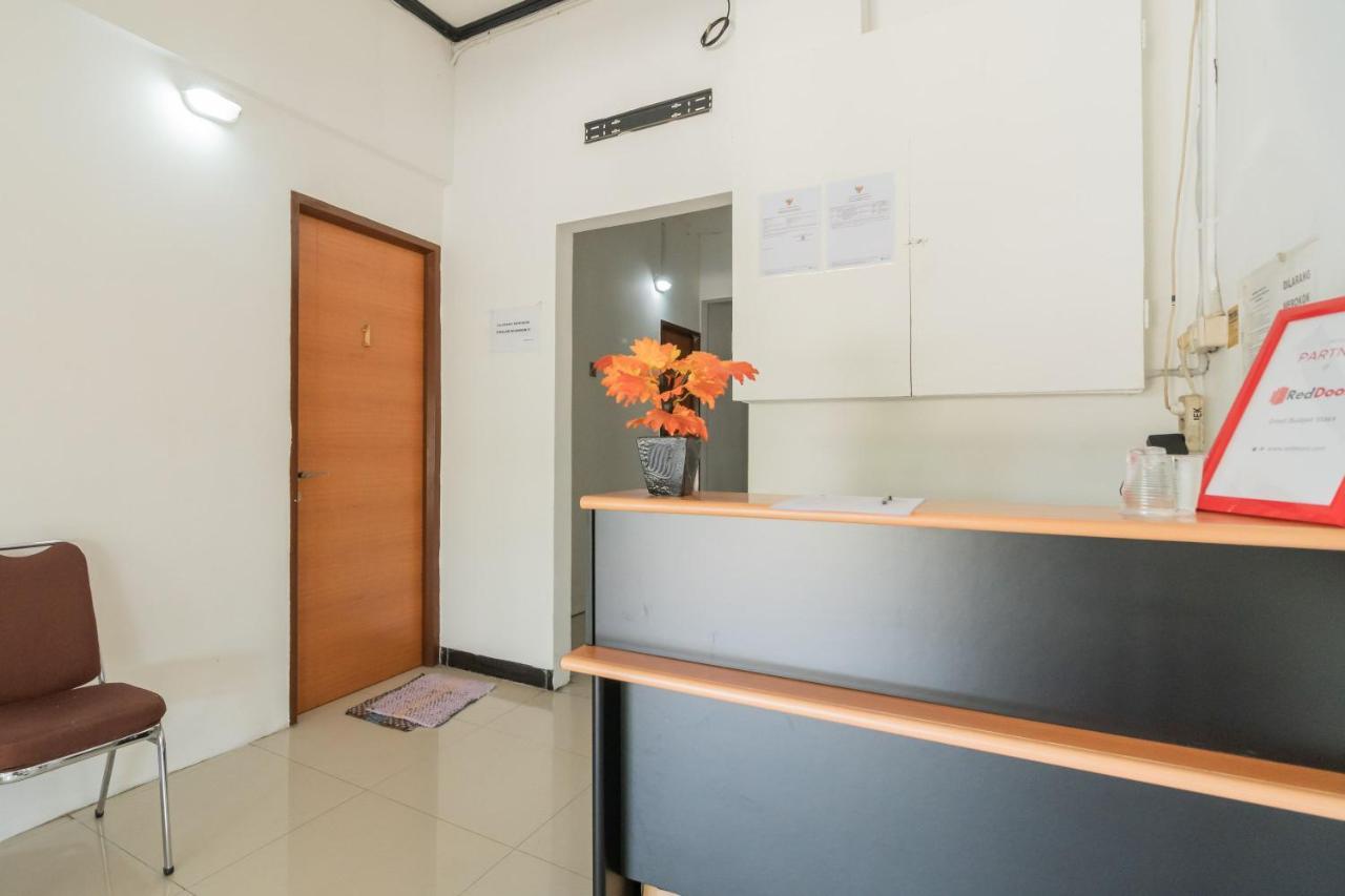 Reddoorz Near Terminal Bubulak Bogor Hotell Eksteriør bilde