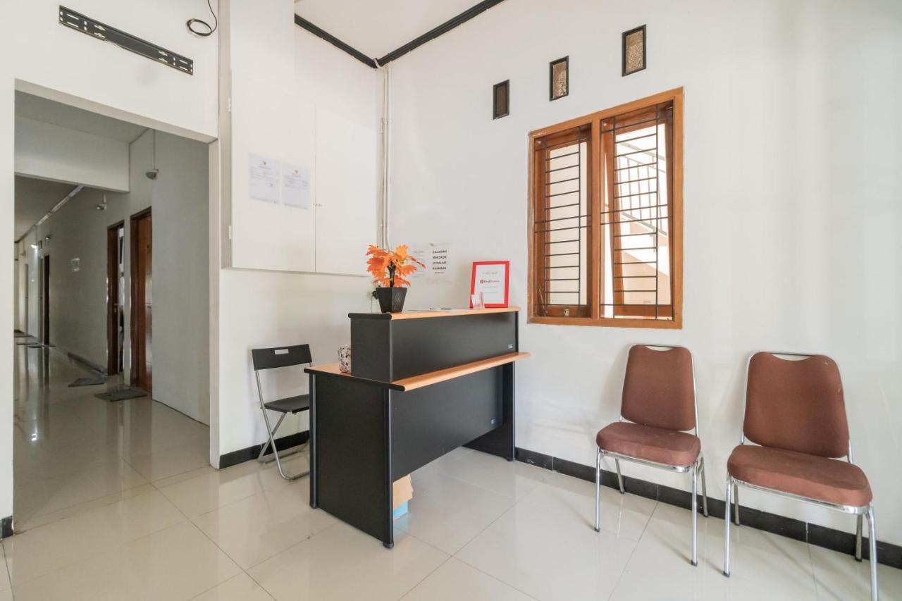 Reddoorz Near Terminal Bubulak Bogor Hotell Eksteriør bilde